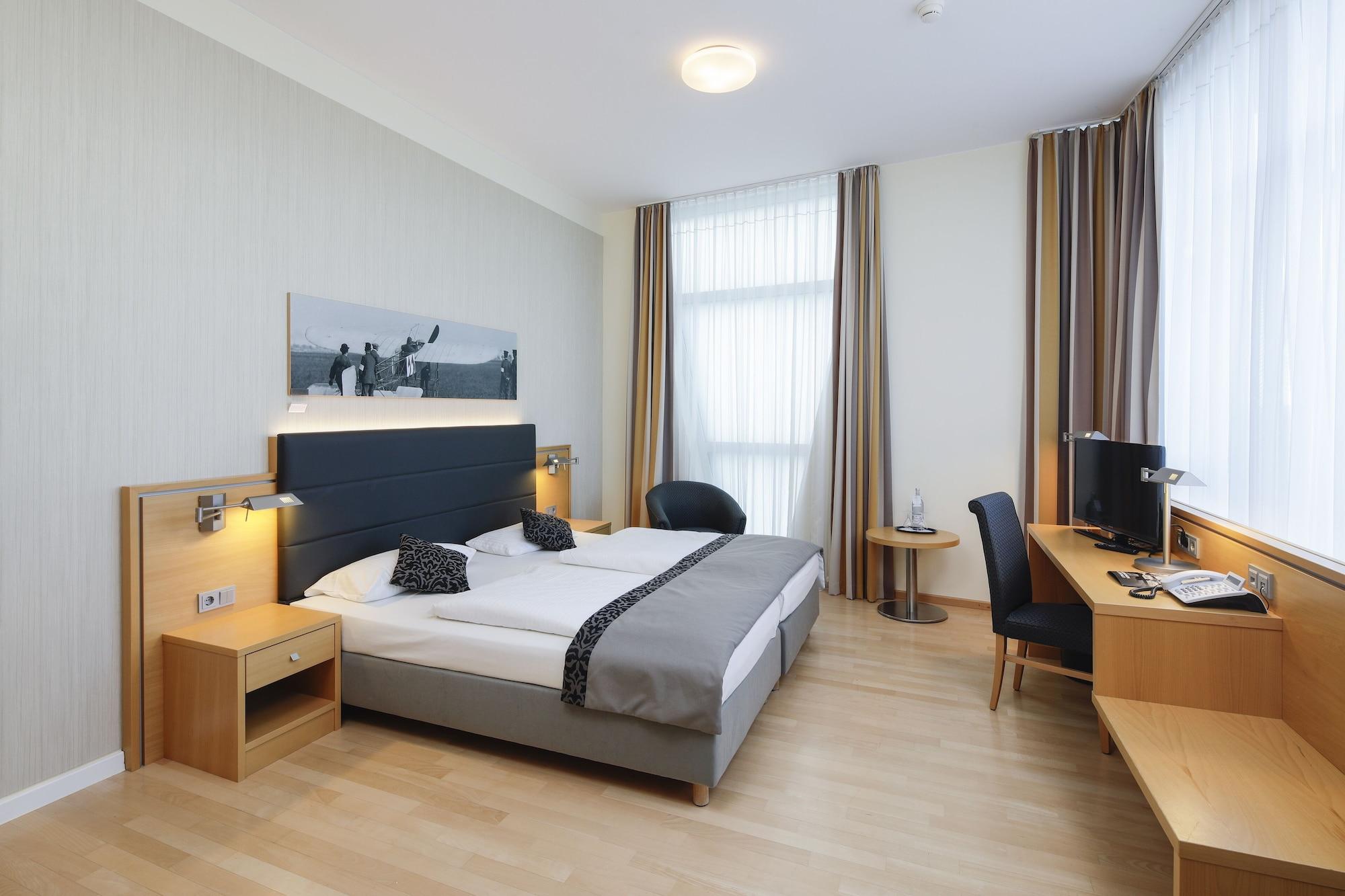 Airporthotel Berlin-Adlershof Eksteriør bilde